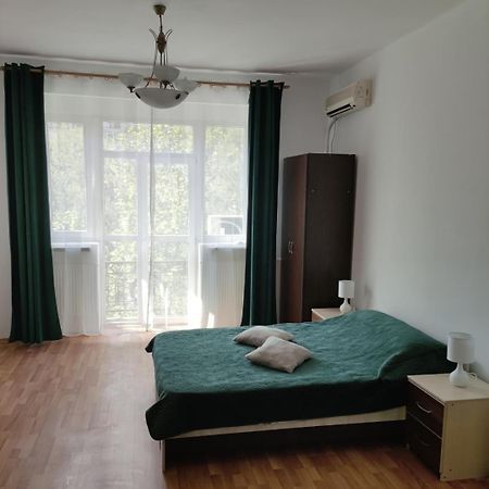 Christie'S 3 Central Apartment To Bucarest Bagian luar foto